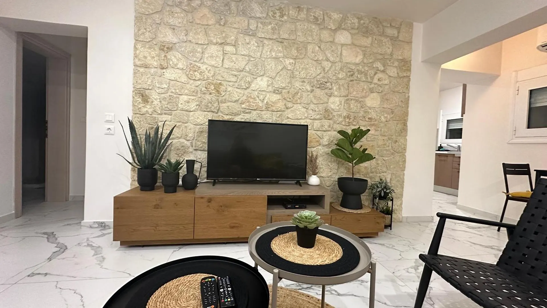 Marko'S Place Hanioti Apartment